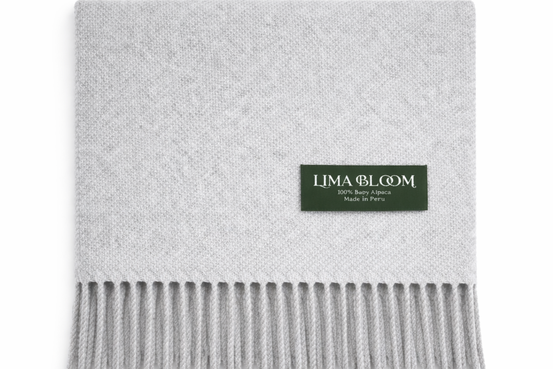 Classic Scarf - 100% Baby Alpaca Light Grey M9A0001